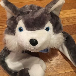 Husky hat with scarf and mitten paws